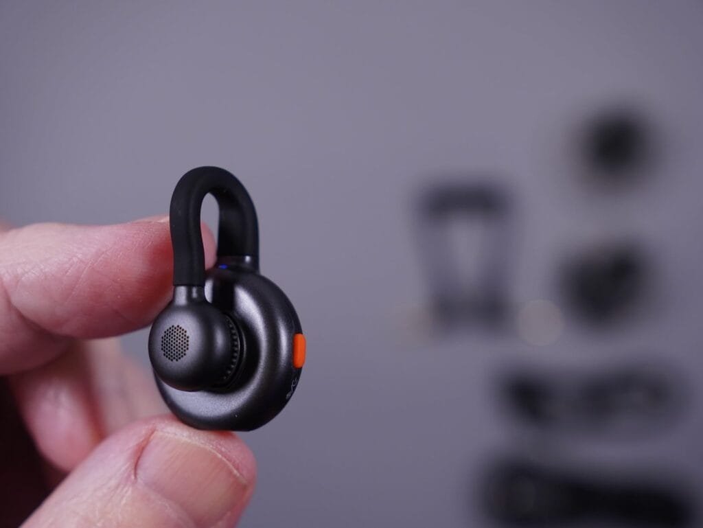 Content Creators REJOICE! The Hollyland Lark M2S Wireless Mic Might Just Be Your Audio Savior! Hollyland Lark M2S Ultimate Combo Review